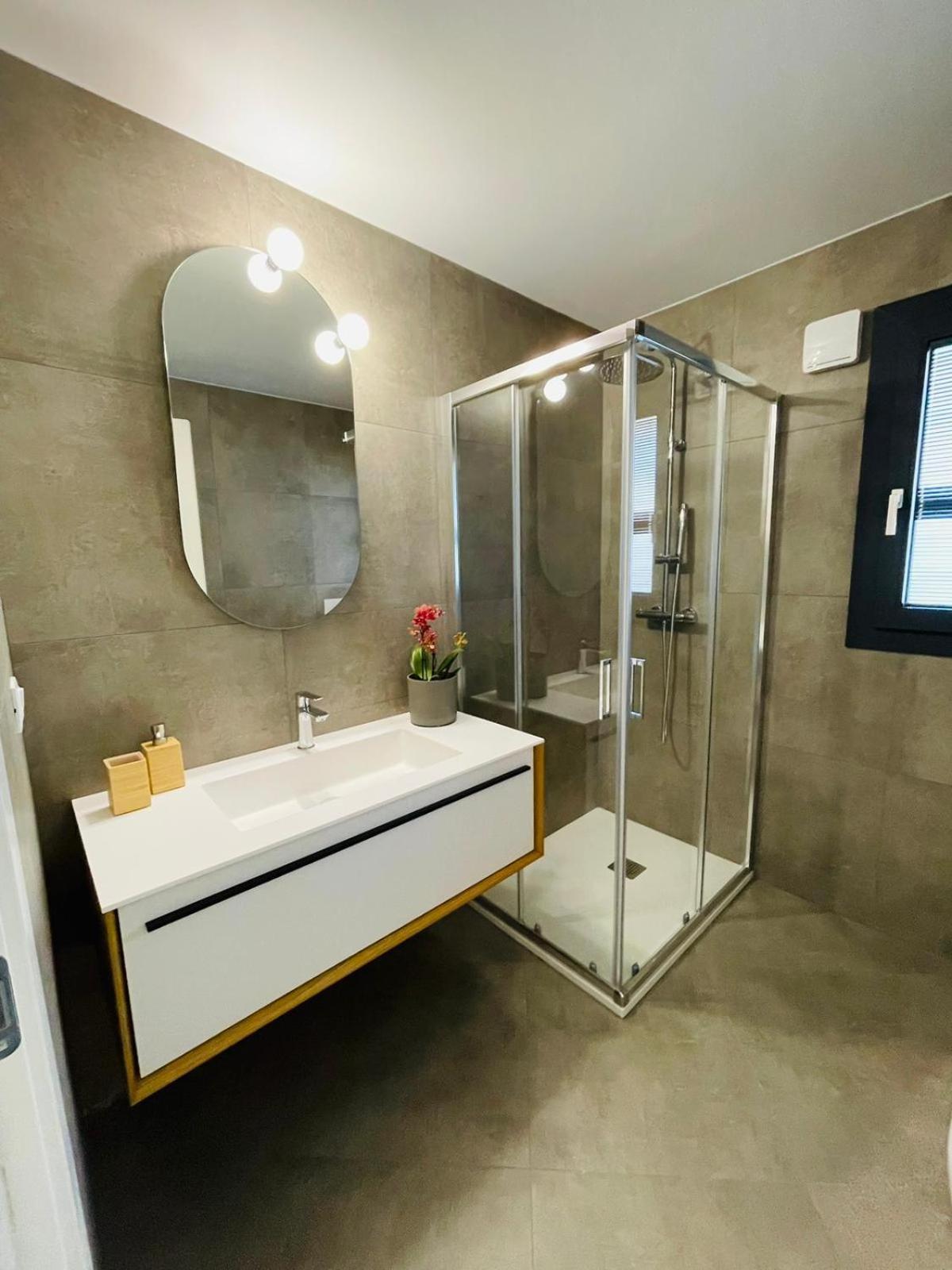 Elisa Apartments B - In Front Of The Walls Of ลุคคา ภายนอก รูปภาพ