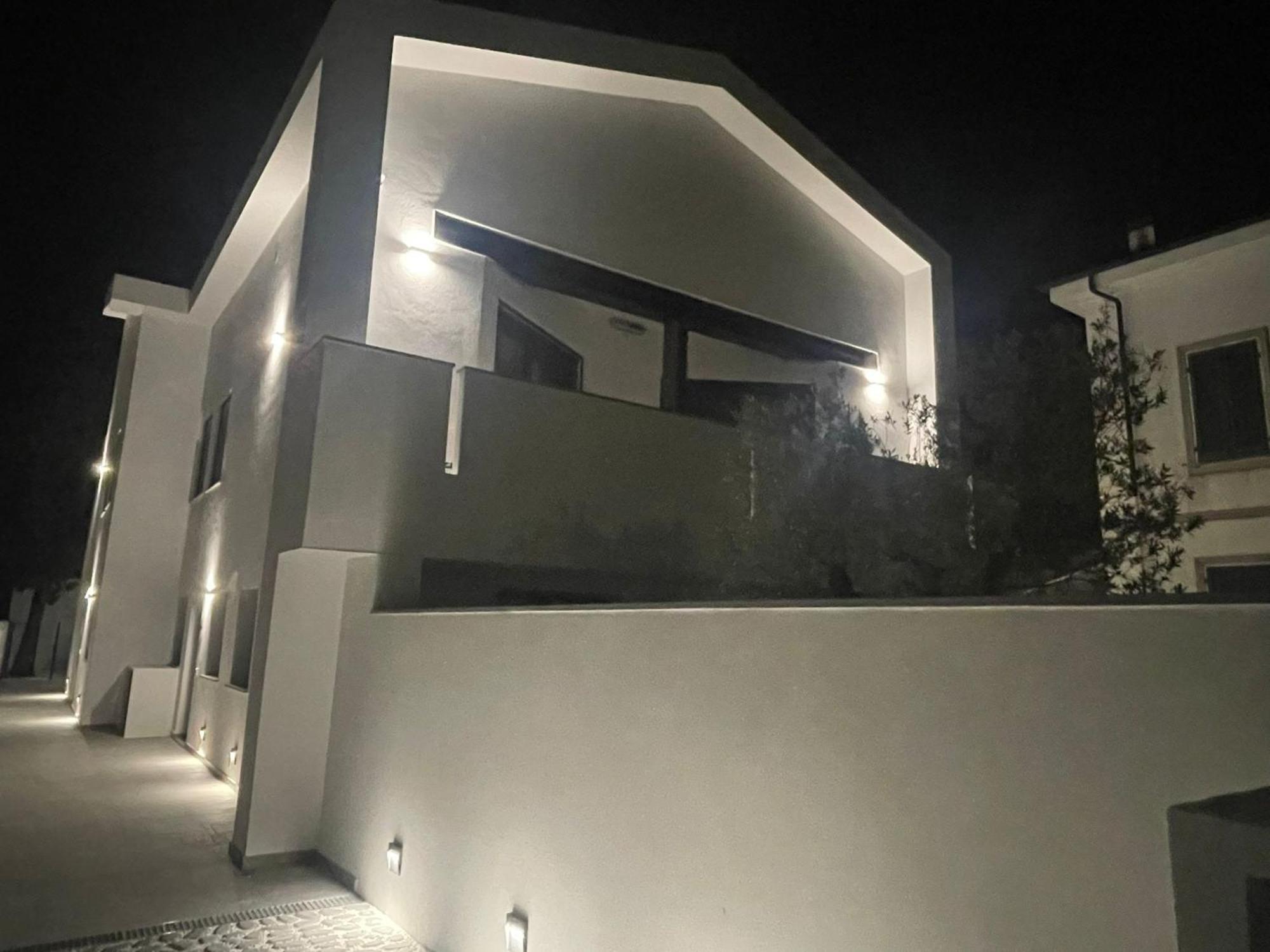 Elisa Apartments B - In Front Of The Walls Of ลุคคา ภายนอก รูปภาพ