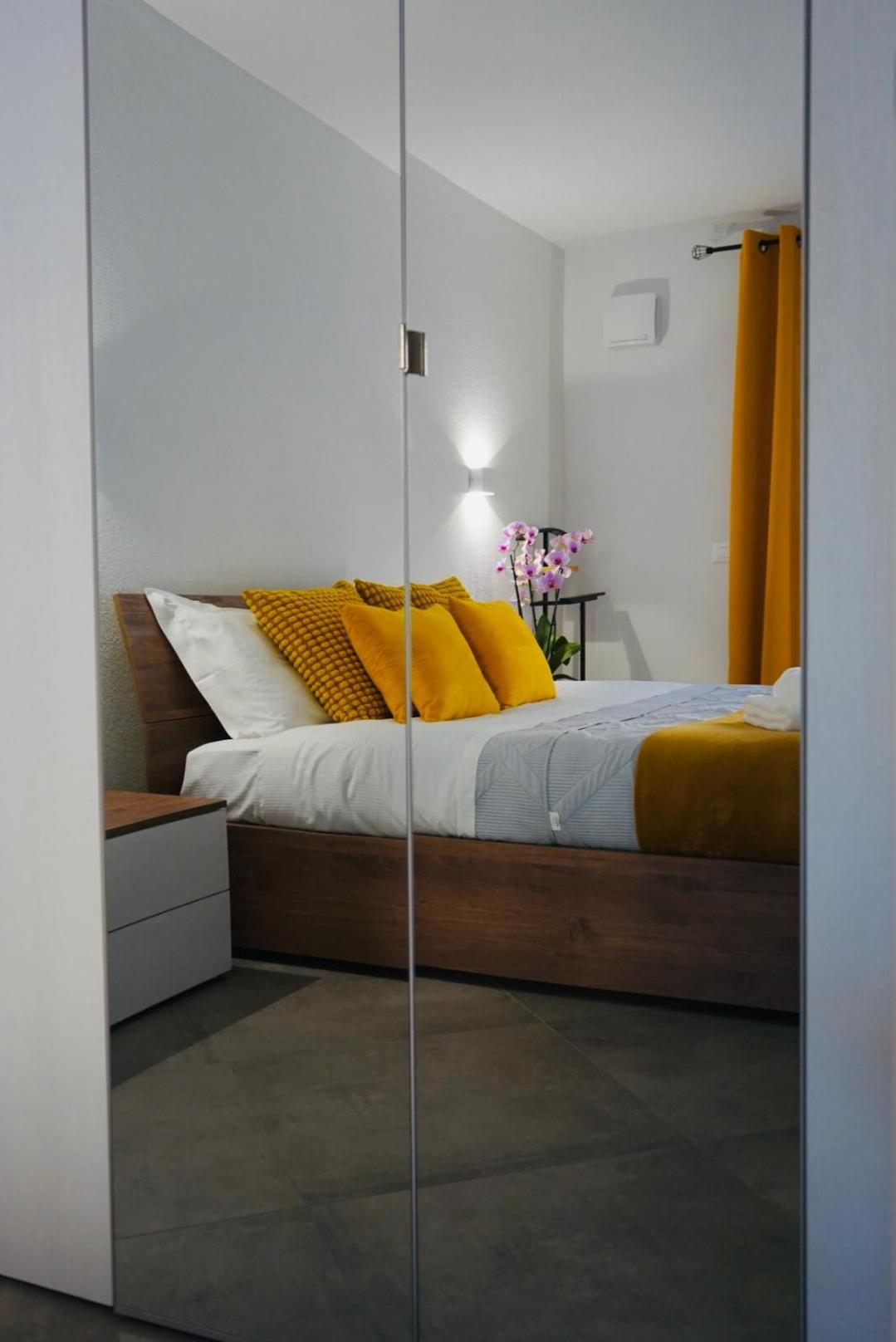 Elisa Apartments B - In Front Of The Walls Of ลุคคา ภายนอก รูปภาพ